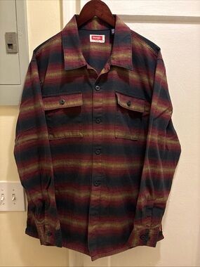 Wrangler Men’s Striped Button-Up pocket Shirt Jacket Burgundy Black XL